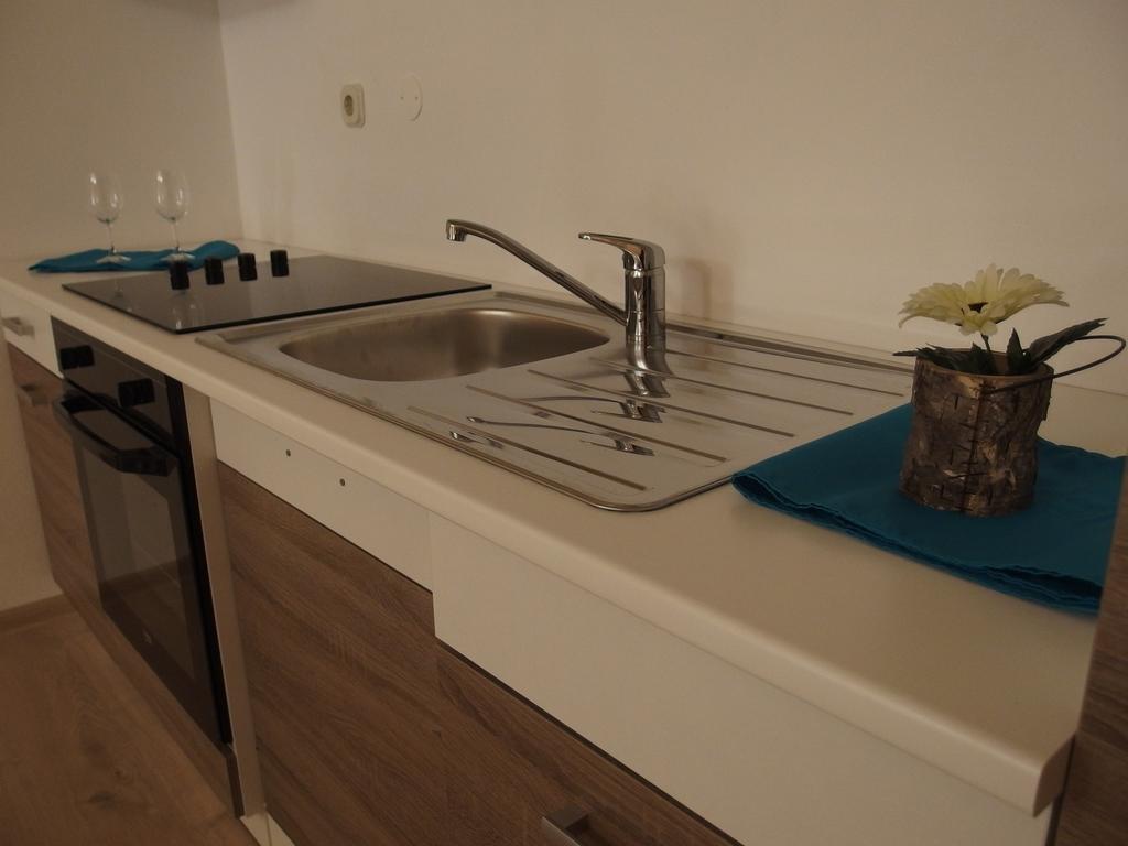 Novaki Motovunski Guesthouse Casetta Verde מראה חיצוני תמונה