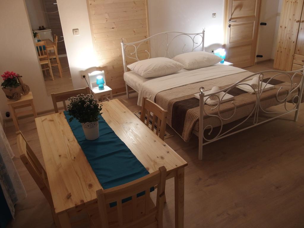 Novaki Motovunski Guesthouse Casetta Verde מראה חיצוני תמונה